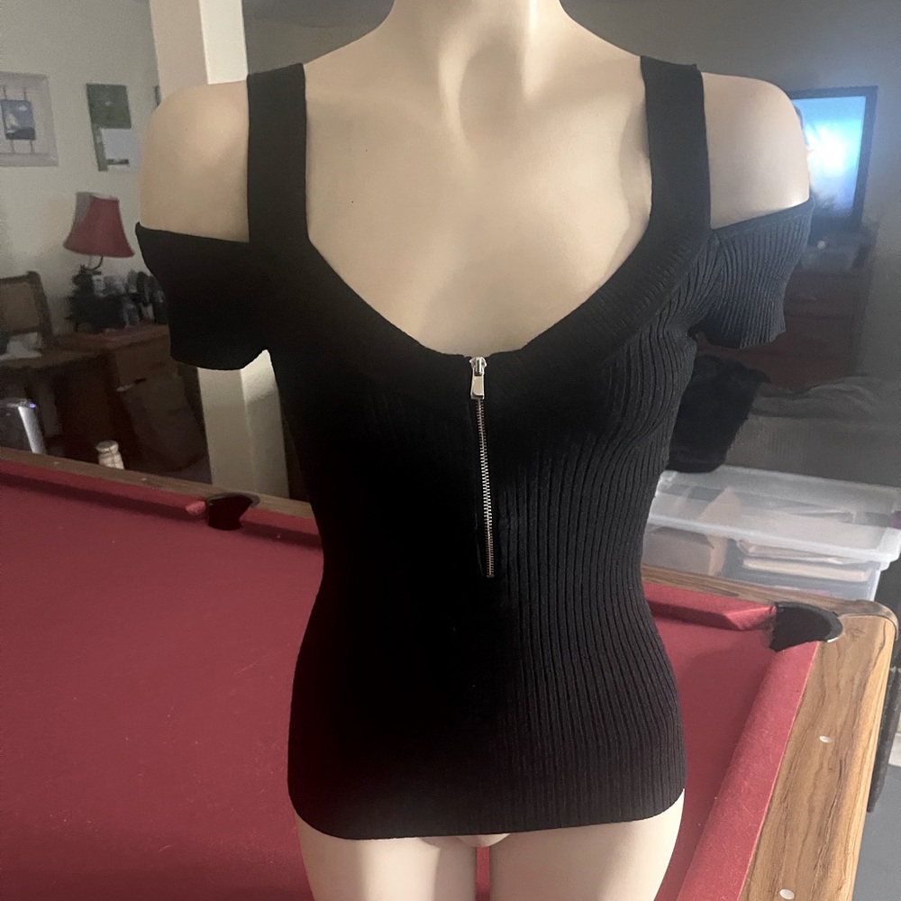Express cold shoulder top